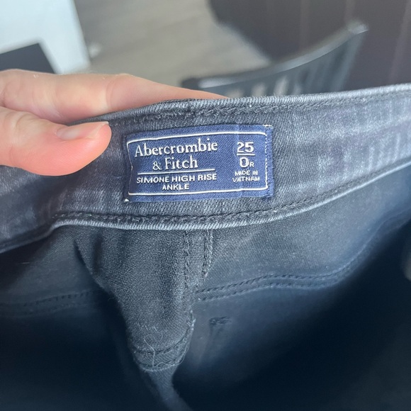 Abercrombie & Fitch - size 25 (0) - black skinny ankle jeans - Picture 2 of 3